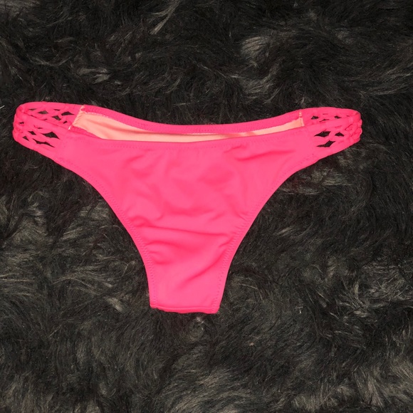 ❌ SOLD Very sexy hot pink bottoms - Picture 2 of 3